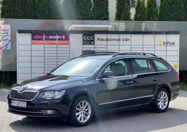 Skoda Superb cena 39000 przebieg: 356951, rok produkcji 2013 z Ząbki małe 232